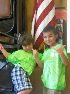 July 2012: Spending Home Leave in the USA. During a family Reunion, kids get to 'show their colors!